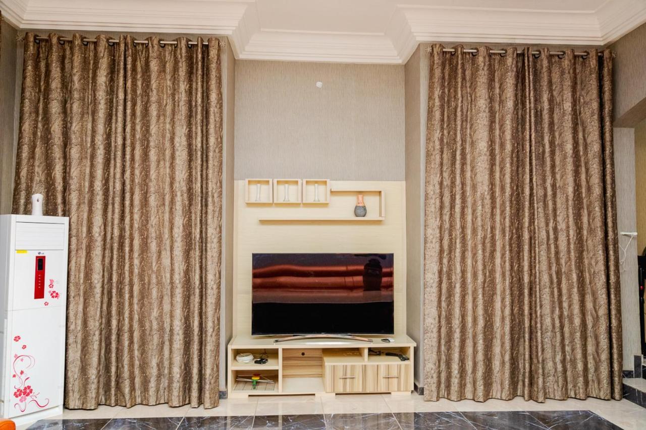 Akingston Residence イバダン エクステリア 写真